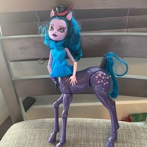 Monster High Freaky Fusion Hybrids - Avea Trotter Doll